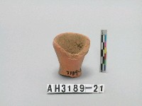 藏品(紅色細砂小陶杯)的圖片